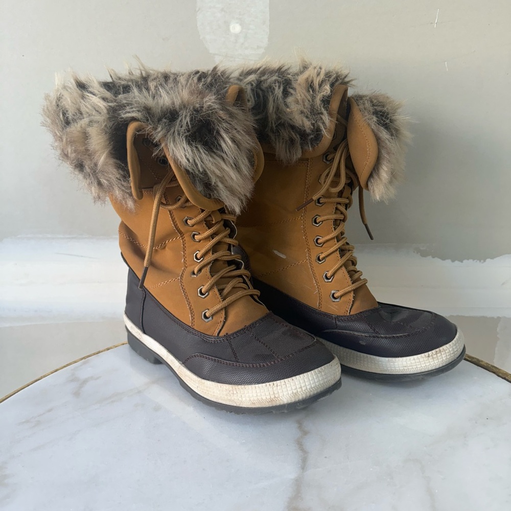 Snow Boots